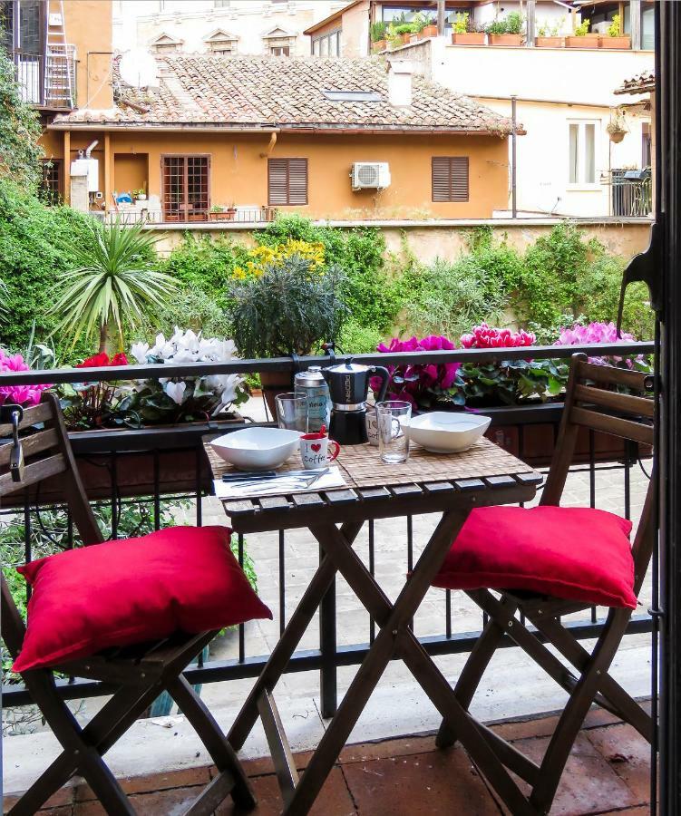 Casa Del Moro - Romantic Loft In Trastevere Exterior photo